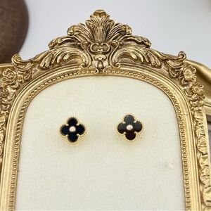 Lucky Alhambra Black Clover Stud Earrings –Sterling Silver Gold Plated w…